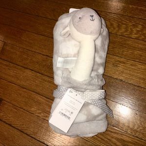 Carter’s Lamb baby blanket & rattle set